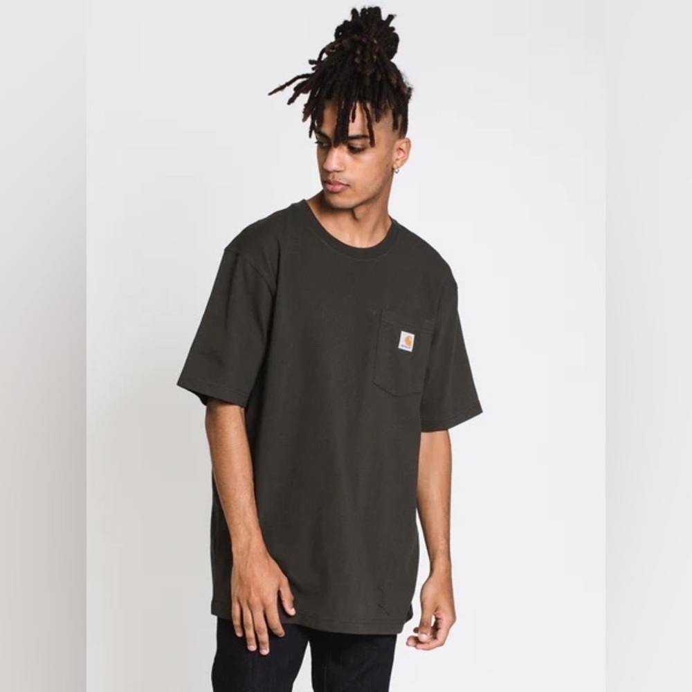 Carhartt Loose Fit Pocket T-Shirt – Size M – Army Green / Faded Black